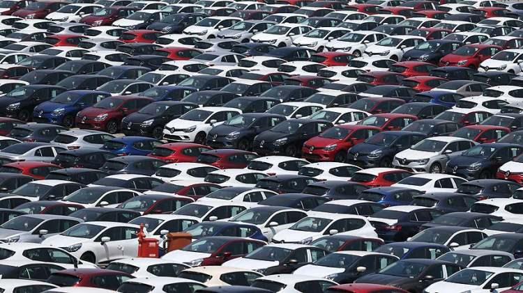 <p>Bakın bundan sonra da ceza yenecek ve biz o cezalar konusunda insanları uyaralım dedik. Bu düzenleme aslında Türkiye’de araba fiyatlarının artışının önüne geçmek için yapıldı. Bu düzenleme ve fikri biz destekliyoruz fakat yetersiz olduğu konularda da önerilerimizi dile getiriyoruz.</p>