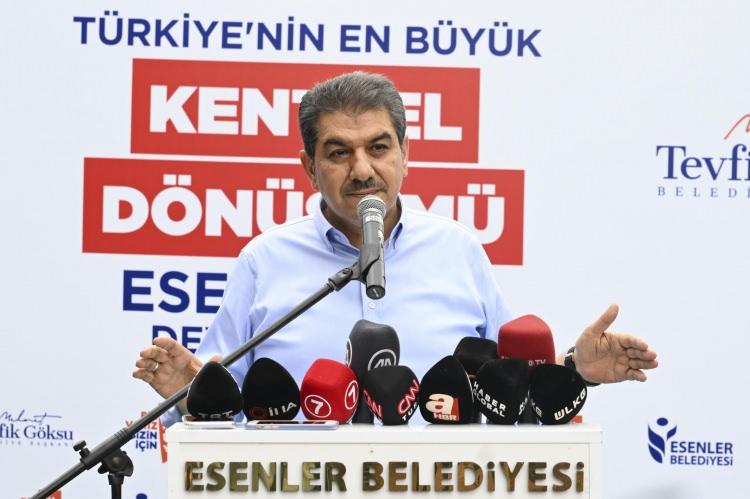 <p><span style="color:rgb(128, 0, 0)"><strong>Esenler'de 60 bin konut, Esenyurt'ta 3 bin 937 yapı dönüştürüldü</strong></span></p>
<p>Esenler'de kentsel dönüşüm çalışmaları kapsamında bugüne kadar toplam <strong>60 bin konut yıkılarak yapıldı</strong>. Son 3 ay içerisinde yıkılan konut sayısı <strong>1500'e ulaşan ilçede 40 bin konutun dönüştürülmesi hedefleniyor.</strong></p>
