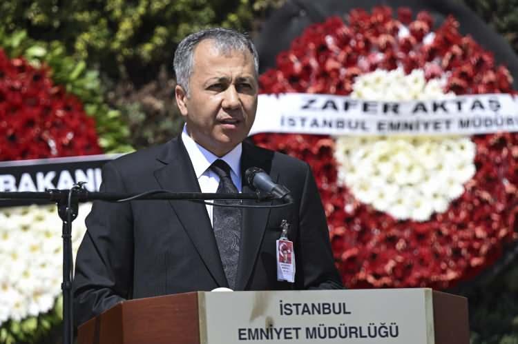 <p>Şehitlerin kanının yerde kalmayacağının altını çizen Yerlikaya, "Milletimizin başı sağ olsun, vatanımız sağ olsun." değerlendirmesini yaptı.</p>