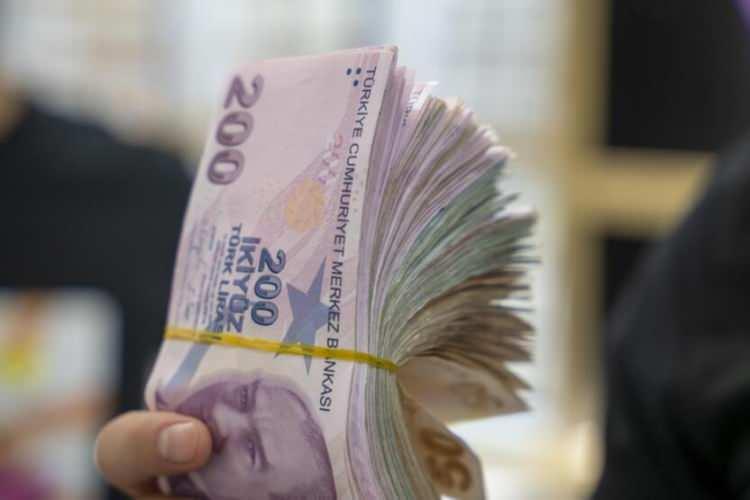 <p> Burada en düşük emekli maaşı alan vatandaşlarımız zayıf kaldı. Cumhurbaşkanımız Erdoğan da ipuçlarını verdi.</p>
