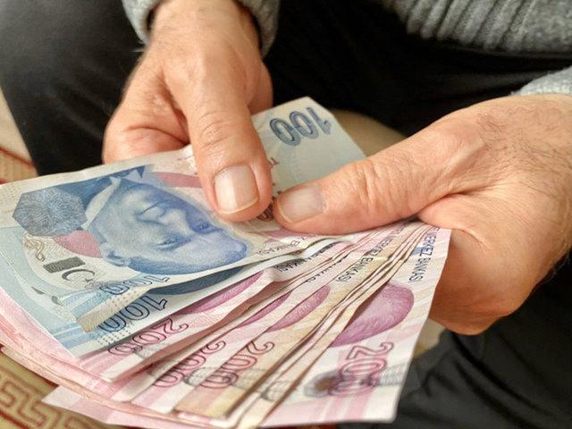 <p><strong>"ENFLASYON HÜKÜMETİMİZİN 1. ÖNCELİĞİDİR"</strong></p>
<p> </p>
<p>Türkiye'nin bütçe büyüklüğü yani milli geliri 1 trilyon 58 milyar dolar. 2023 yılı için gerçekleşecek durum bu. Önümüzdeki sene bu 1 trilyon 200 milyar dolar olabilir. Öyle öngörülüyor. </p>