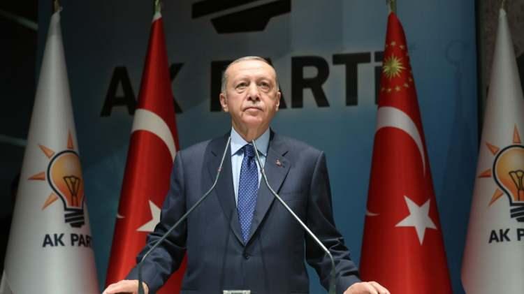 <p><strong>Onları da inşallah memnun edecek adımları atacağız"</strong> dedi.</p>
