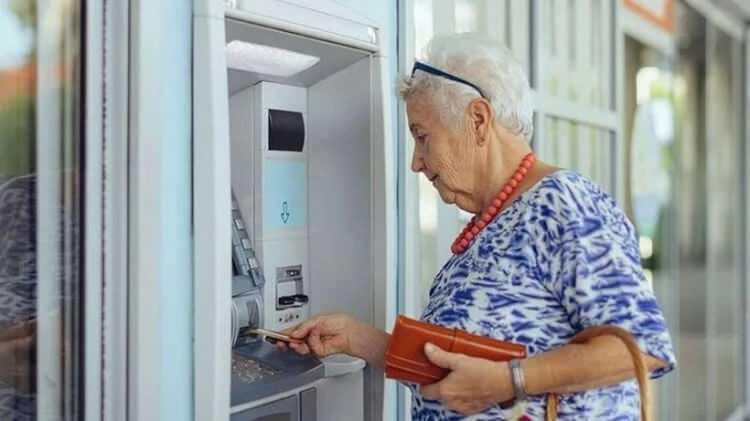 <p>Emekli maaşlarının düşük kaldığı hatta memur zamlarına göre düşük kaldığını ifade etti. </p>