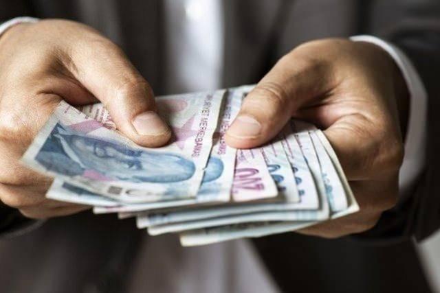 <p>En düşük aylığın 7.500 lira olmasının ardından ortaya çıkan prim-aylık dengesizliğinin giderilmesi öncelikli başlıklar arasında yer alıyor.</p>

<p> </p>
