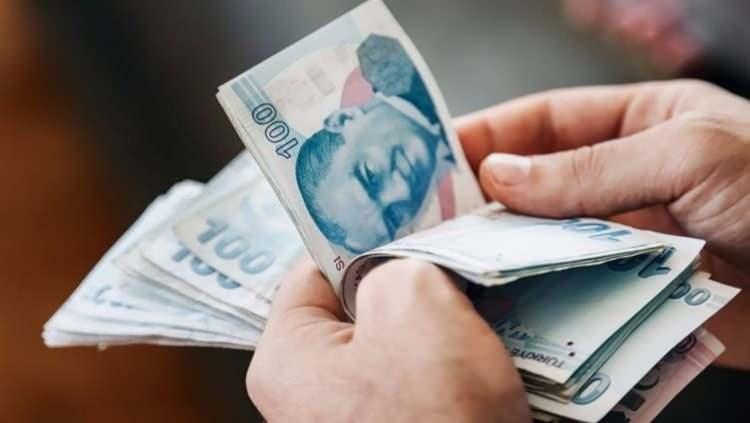 <p><strong>TOPLU SÖZLEŞME GÖRÜŞMELERİNDE ZAM TEKLİFİ SÜRECİ SONA ERDİ</strong></p>
<p>Toplu sözleşme sürecinde zam teklifi süreci sona tamamlandı. Hükümetin zam teklifi şöyle gerçekleşti:</p>