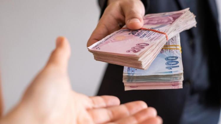 <p> Gözler kamu işveren heyetinin yapacağı yeni tekliflere çevrildi.</p>