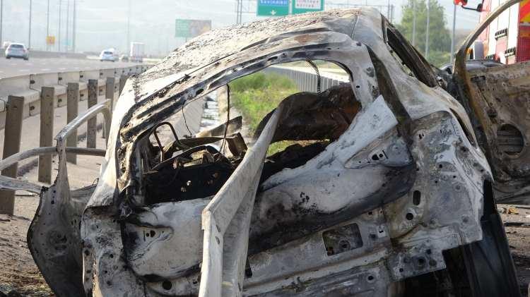 <p>Çevredekilerin ihbarı üzerine kaza yerine itfaiye, sağlık ve jandarma ekipleri sevk edildi.</p>