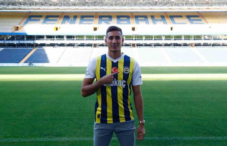 <p>Mert Müldür (Sağ Bek)<br />
<br />
Sassuolo > Fenerbahçe</p>
