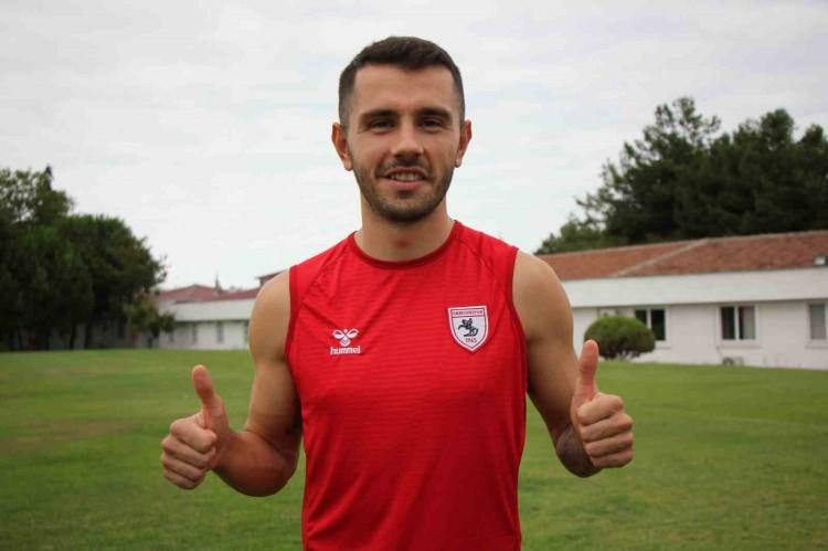 <p>Emre Kılınç (Sağ Kanat)<br />
<br />
Galatasaray > Samsunspor</p>