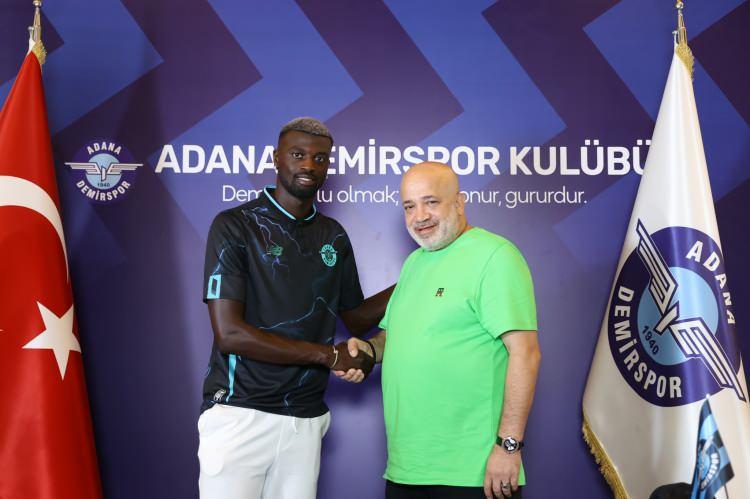<p>M'Baye Niang (Forvet)<br />
<br />
Auxerre > Adana Demirspor</p>