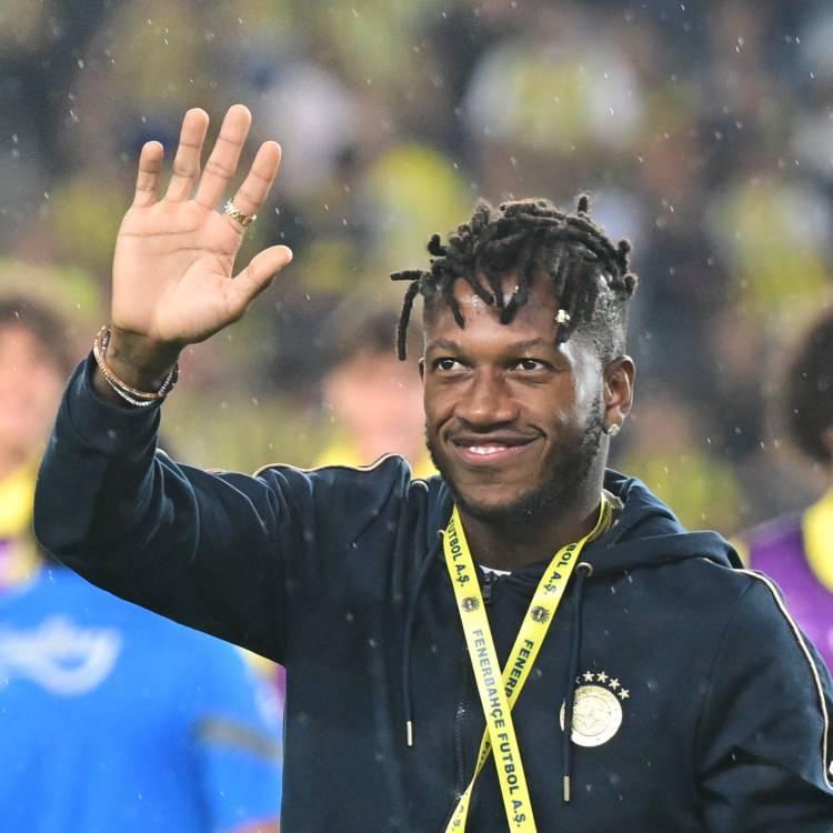 <p>Fred (Orta Saha)<br />
<br />
Manchester United > Fenerbahçe</p>