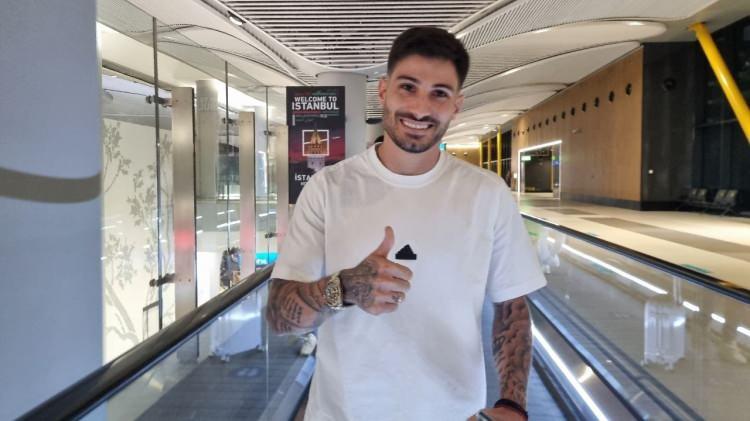 <p>Fountas (On numara)<br />
<br />
D.C United > Trabzonspor</p>
