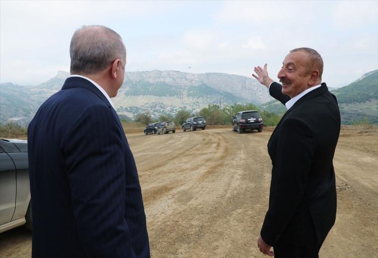 <p> 28 yıl Ermenistan işgali altında bulunduktan sonra 8 Kasım 2020'de Azerbaycan ordusu tarafından kurtarılan Şuşa, çok sayıda tarihi ve kültürel anıtı barındırıyor.</p>