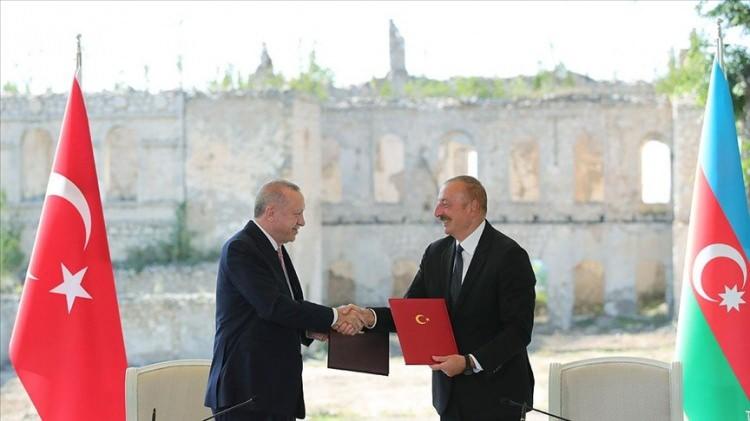 <p><span style="color:#800000"><strong>Türk Dünyası Kültür Başkenti Şuşa</strong></span></p>
<p>2023 Türk Dünyası Kültür Başkenti, Azerbaycan'ın Karabağ bölgesinin sembol şehri Şuşa'da kapsamlı imar ve restorasyon çalışmaları sürüyor.</p>