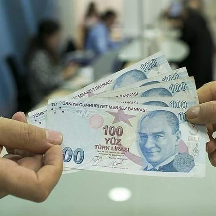<p><strong>EN DÜŞÜK MAAŞ BELLİ OLDU</strong></p>
<p><br />
Ocak 2024 için yüzde 15'lik toplu sözleşme zammına göre yeni hesap yapıldığında memur maaşları yüzde 44,42 oranında artacak.</p>