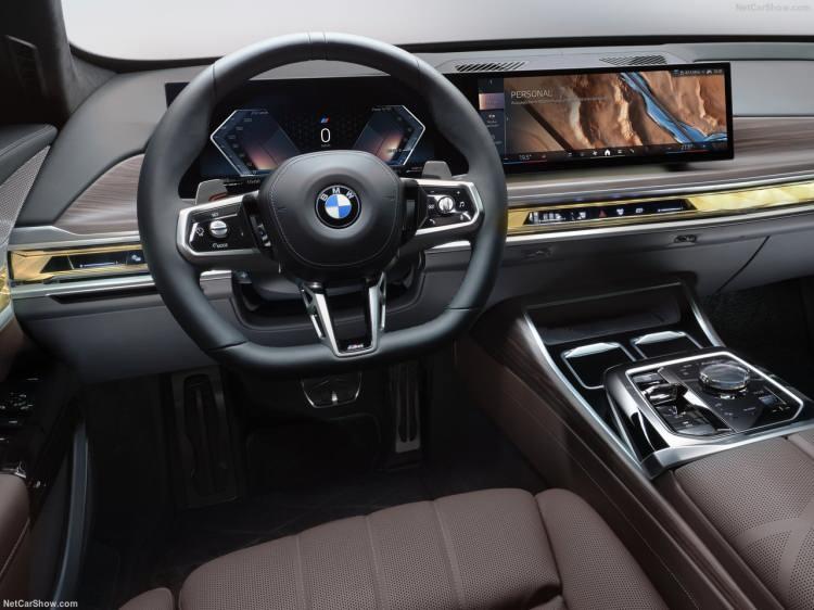 <p>BMW, MINI ve BMW Motorrad markalarının üreticisi BMW Group yarının dünyasını şekillendirecek bireysel ulaşım vizyonunu ve en yeni modellerini IAA Mobility 2023'te sergileyecek.</p>
