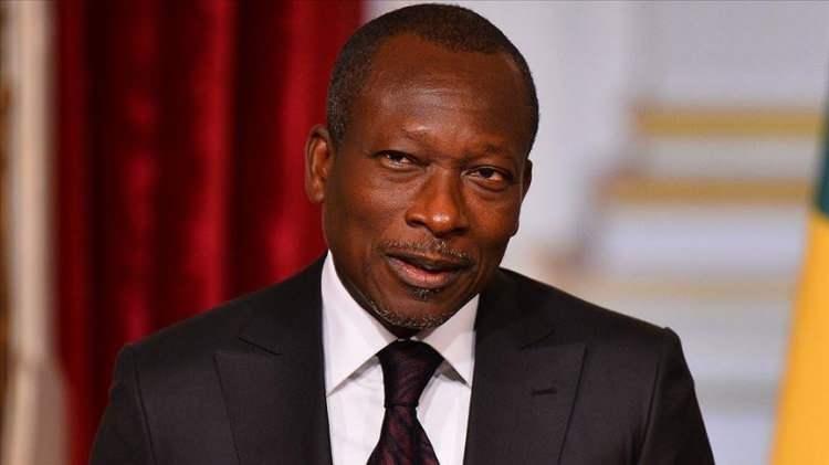<p>Benin'in Çin'in yönetim deneyiminden faydalandığını, Çin'in yaptığı gibi ulusal kalkınma ve refahı yakalamayı istediğini belirten Talon, "Demokrasinin birden çok modeli olmalıdır ve gerçek demokrasiden tüm halk faydalanmalıdır. Çin, bu anlamda diğer ülkeler için iyi bir örnektir." ifadelerini kullandı.</p>
<p> </p>