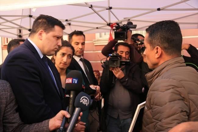 <p>Avrupa Parlamentosu üyesi Tomas Zdechovsky, Avrupa Konseyi Yerel ve Bölgesel Yönetimler Kongresi Denetim Komisyonu Türkiye eş raportörleri Jakob Wienen ve Yoomi Renström, Ukrayna'nın Ankara Büyükelçisi Andrii Sybiha, İngiltere'nin Ankara Büyükelçisi Dominick John Chilcott ve Hindistan'ın Ankara Büyükelçisi Sanjay Bhattacharyya'nın da yer aldığı 9 ülkenin büyükelçisinin bulunduğu heyet ile Almanya, Fransa, Belçika, Hollanda, İsviçre ve Avusturya'dan gelen gurbetçiler, annelerle görüştü.</p>