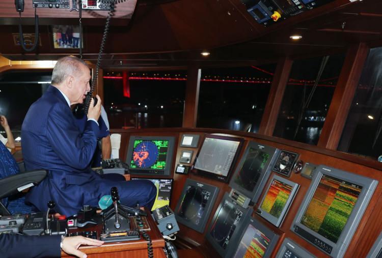 <div>ERDOĞAN'DAN DEPREM BÖLGESİNDEKİ BALIKÇILARA MÜJDE</div>

<div> </div>

<div>Başkan Erdoğan, "Asrın Felaketi" 6 Şubat depremlerinden sonra depremzede balıkçıları kaderlerine terk etmediklerinin altını çizdi.</div>
