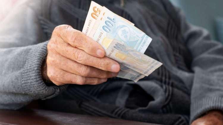 <p>Hesaplanan memur zammı yüzde 44,42</p>
<p> </p>