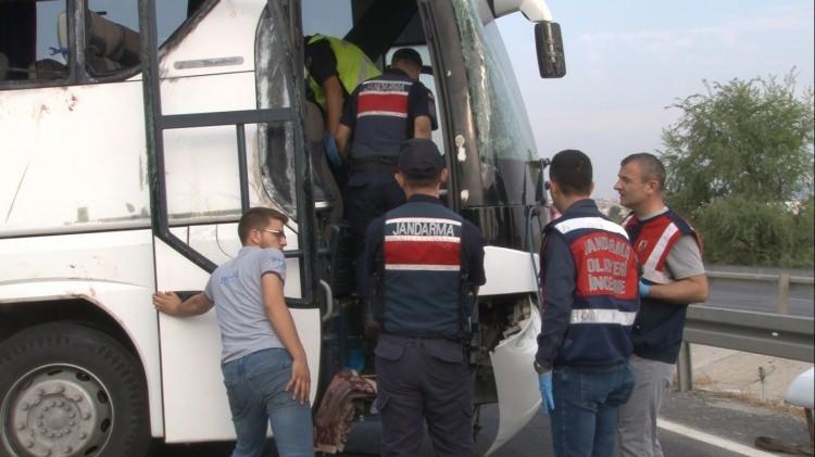 <p>Yaralıların hastanelerde tedavisi s&uuml;rerken, hayatını kaybeden 6 kişinin kimlikleri belirlendi.</p>
