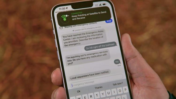 <p>Uydu üzerinden Acil SOS özelliği geçtiğimiz yıl Kasım ayında iPhone 14'e geldi ve cep telefonu servis menzili dışında olsanız bile acil servislerle iletişime geçmenize ve konumunuzu paylaşmanıza olanak tanıyor.</p>

<p> </p>

<p>Bu hizmet iPhone 14 kullanıcıları için önümüzdeki iki yıl boyunca ücretsiz sunuluyor.</p>

