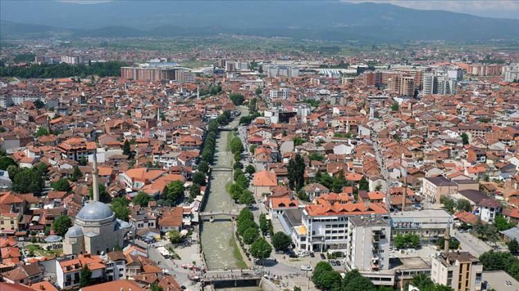 <p>Kosova/180 günde 90 günü aşmayacak şekilde vizesiz.</p>

<p> </p>
