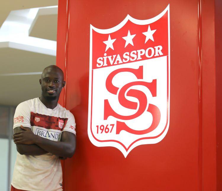 <p>Modou Barrow (Sol kanat)<br />
<br />
Al Ahli > Sivasspor</p>