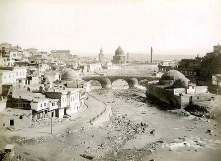 <p>Kars - 806.444</p>
