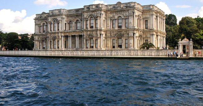 <p> Küresel Denge Derneği tarafından hazırlanan "İstanbul ve İzmir İlleri için Deniz Seviyesi Yükselmesi ve Olası Etkileri" adlı rapora göre, iklim değişikliğine bağlı deniz seviyesindeki yükselme, İstanbul'da kıyılarda yer alan konak, saray, dini ve tarihi yapılar, İzmir'de ise körfez ve tatil beldeleri için risk oluşturuyor.</p>