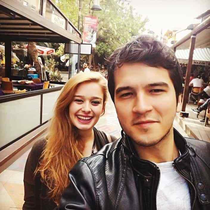 <p><strong>Küçük kızının adını Parla koyan Pıhlıs ailesi, sevenlerinden "Maşaalla", "Allah analı babalı büyütsün" yorumları aldı.</strong></p>
<p> </p>
