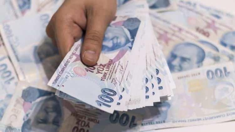 <p>Konu 15,5 milyon SSK ve Bağ-Kur, 2,7 milyon memur emeklisini ilgilendiriyor. Düzenlemenin 18 milyonu aşkın vatandaşı ilgilendirmesi nedeniyle bütçe çalışmaları büyük önem arz ediyor.</p>