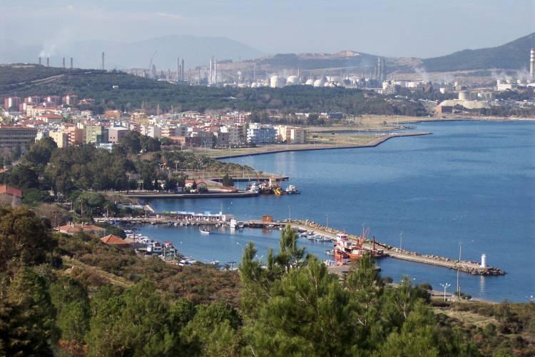 <p><strong>Aliağa</strong></p>
