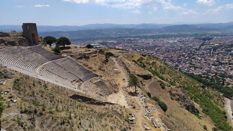 <p><strong>Bergama</strong></p>
