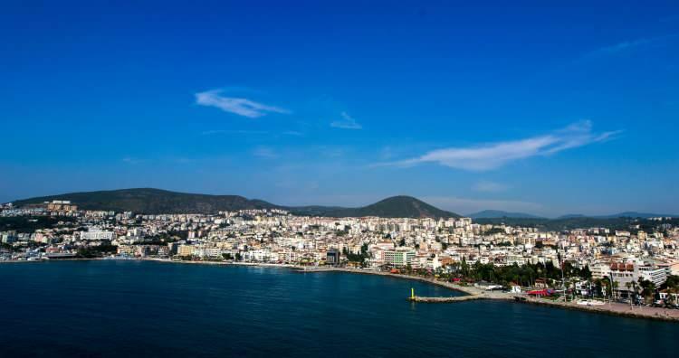 <p><strong>Kuşadası</strong></p>
