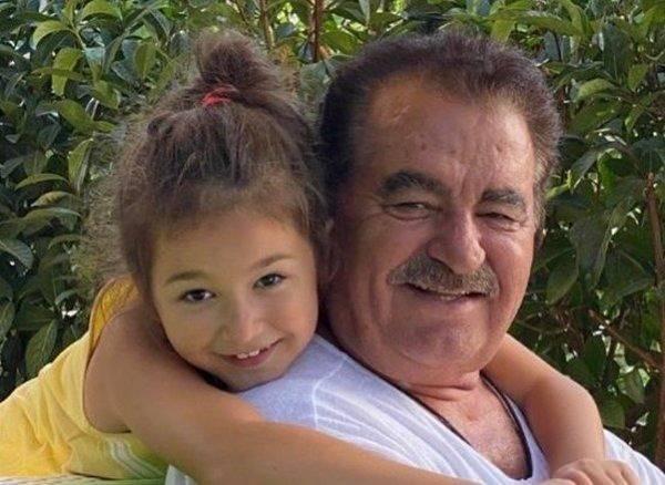 <p>Ayşegül Yıldız, kızı Elif Ada ile fotoğrafını paylaştı.</p>