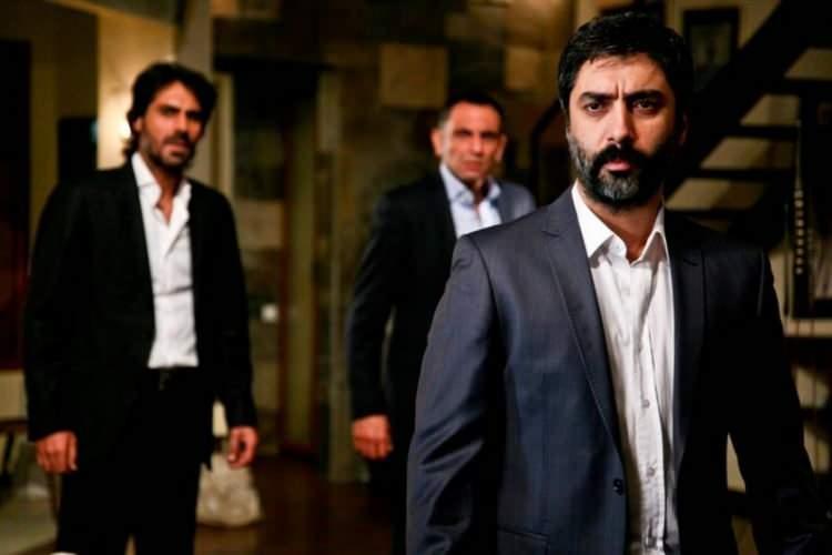 <p><span style="color:#0000CD"><em><strong>Yalnızca diziyi yakından takip edenlerin hatırladığı o isim bakın kimdi...</strong></em></span></p>