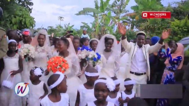 <p>Uganda'da akıllara durgunluk veren bir olay yaşandı. Geleneksel tedavi yöntemlerini uygulayan bir hekim, aynı gün içinde 7 kadınla evlenerek ortak düğün yaptı.</p>

<p> </p>
