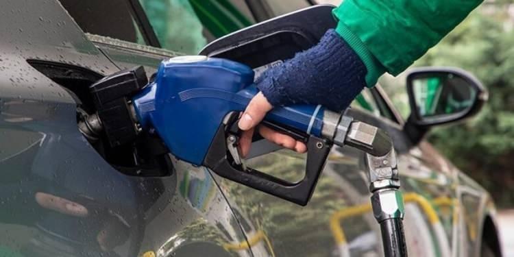 <p>13 Eylül Çarşamba gecesinden geçerli olmak üzere motorinin litre fiyatına zam geldi.</p>
