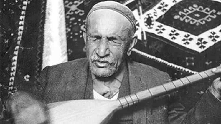 <p><span style="color:#000000"><strong>21 Mart 1973'te yaşamını yitiren Aşık Veysel'in, 1973'te köyü Sivrialan'da kendisini ziyaret eden ve ölmeden önce son isteğini soran dönemin Sivas Valisi Celal Kayacan'dan Kızılırmak Nehri üzerine köprü yapılmasını talep ettiği ortaya çıktı.</strong></span></p>