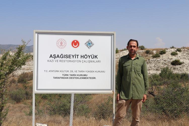 <p>Doç. Dr. Konakçı, kazılarda Geç Tunç Çağı'na ilişkin milattan önce 12. ile 16. yüzyıl arasına tarihlenen iki evreyi tespit ettiklerini, bu dönemlere ait mekanlar, ocaklar ve fırınlar bulduklarını aktararak bulguların arkeozoologlar ve arkeobotanikçiler tarafından da değerlendirildiğini kaydetti.</p>

<p> </p>
