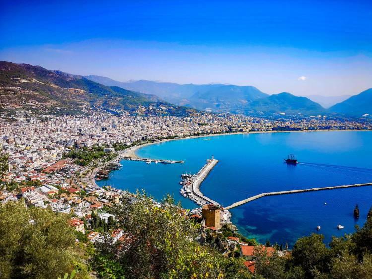 <p>Alanya, Antalya </p>
<p>Nüfus: 350.636 kişi</p>