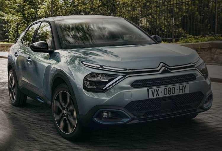 <p>CİTROEN</p>

<p>&nbsp;</p>

<p>ELEKTRİKLİ e-C4&nbsp;100 KW&nbsp;Shine Bold</p>

<p>&nbsp;</p>

<p>2023&nbsp;Eyl&uuml;l&nbsp;fiyatı:&nbsp;1.428.900 TL</p>
