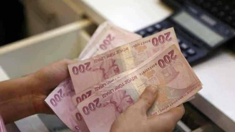 <p>Ev kadınları daha az prim ödeyerek daha erken emekli olabilecek. Sadece emeklilik değil sosyal güvence ile birlikte sağlık hizmetlerinden de ücretsiz yararlanabilecekler.</p>