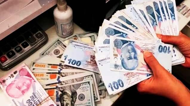 <p>Türkiye Cumhuriyeti Merkez Bankası, Kur Korumalı Mevduat (KKM) hesaplarındaki zorunlu karşılıkları 10 puan artırarak yüzde 25 seviyesine çıkardı. 1 yıl ve 1 yıldan uzun vadede ise yüzde 5 olarak belirlendi.</p>
