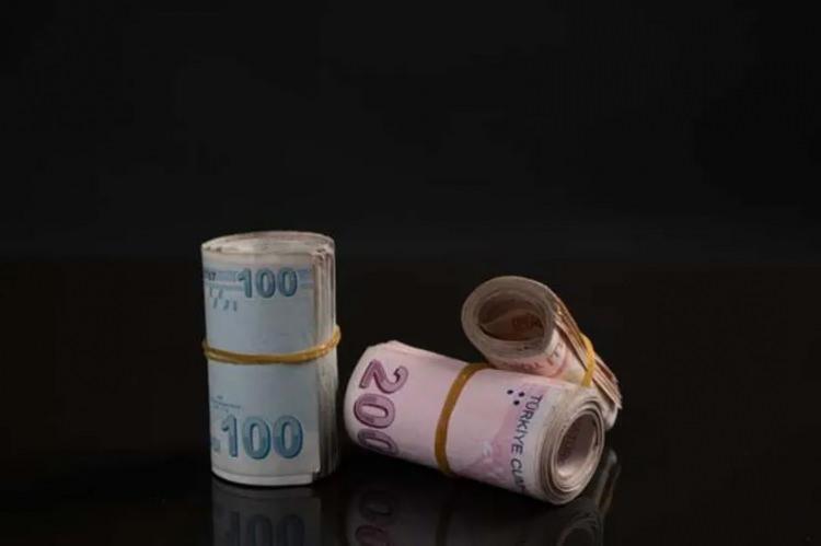 <p>MEMUR EMEKLİLERİ NE ALACAK?</p>

<p>Müsteşar (1/1)</p>

<p>Mevcut maaş: 35.911,25 TL</p>

<p>% 49.46 zamlı maaş: 53.672,95 TL</p>

<p>Genel müdür (1/1)</p>

<p>Mevcut maaş: 31.783,75 TL</p>

<p>% 49.46 zamlı maaş: 47.503,99 TL</p>
