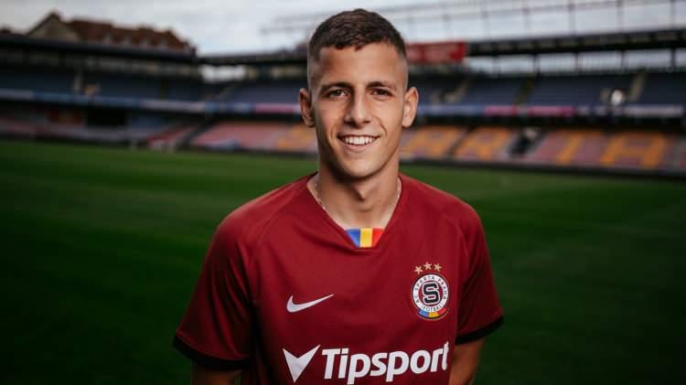 <p>MARTIN MINCHEV<br />
<br />
Eski Takımı: Sparta Prag<br />
<br />
Yeni Takımı: Çaykur Rizespor<br />
<br />
Mevki: Santrfor (22)<br />
<br />
Bonservis: -</p>
