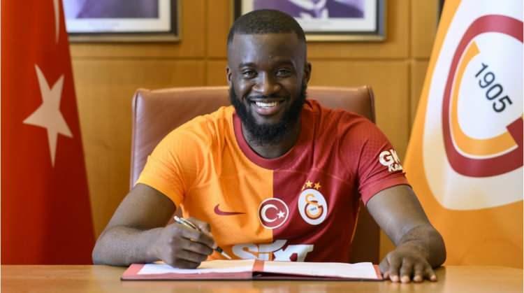 <p>TANGUY NDOMBELE<br />
<br />
Eski Takımı: Tottenham<br />
<br />
Yeni Takımı: Galatasaray<br />
<br />
Mevki: Orta saha (26)<br />
<br />
Bonservis: Kiralık</p>
