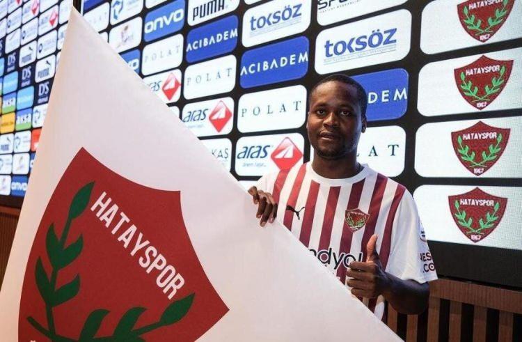 <p>MASSANGA MATONDO<br />
<br />
Yeni Takımı: Hatayspor<br />
<br />
Eski Takımı: FK Partizani<br />
<br />
Mevkisi: Orta Saha (24)<br />
<br />
Bonservisi: -</p>
