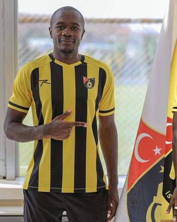 <p>GIANNELLI IMBULA<br />
<br />
Eski Takımı: Tuzlaspor<br />
<br />
Yeni Takımı: İstanbulspor<br />
<br />
Mevki: Orta saha (30)<br />
<br />
Bonservis: Bedelsiz</p>
